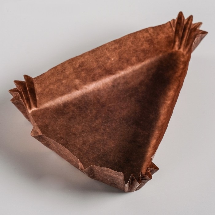 Капсулы коричневые треугольник 10,2 х 10,2 х 7,5 х 2,5 см 50 шт